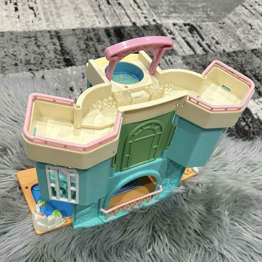 Fisher‎ Price Sweet Streets Ocean Club Beach Vacation Doll House Toy Play Fun
